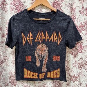 Def Leppard Rock of Ages 1996 Tour Graphic Tee Small